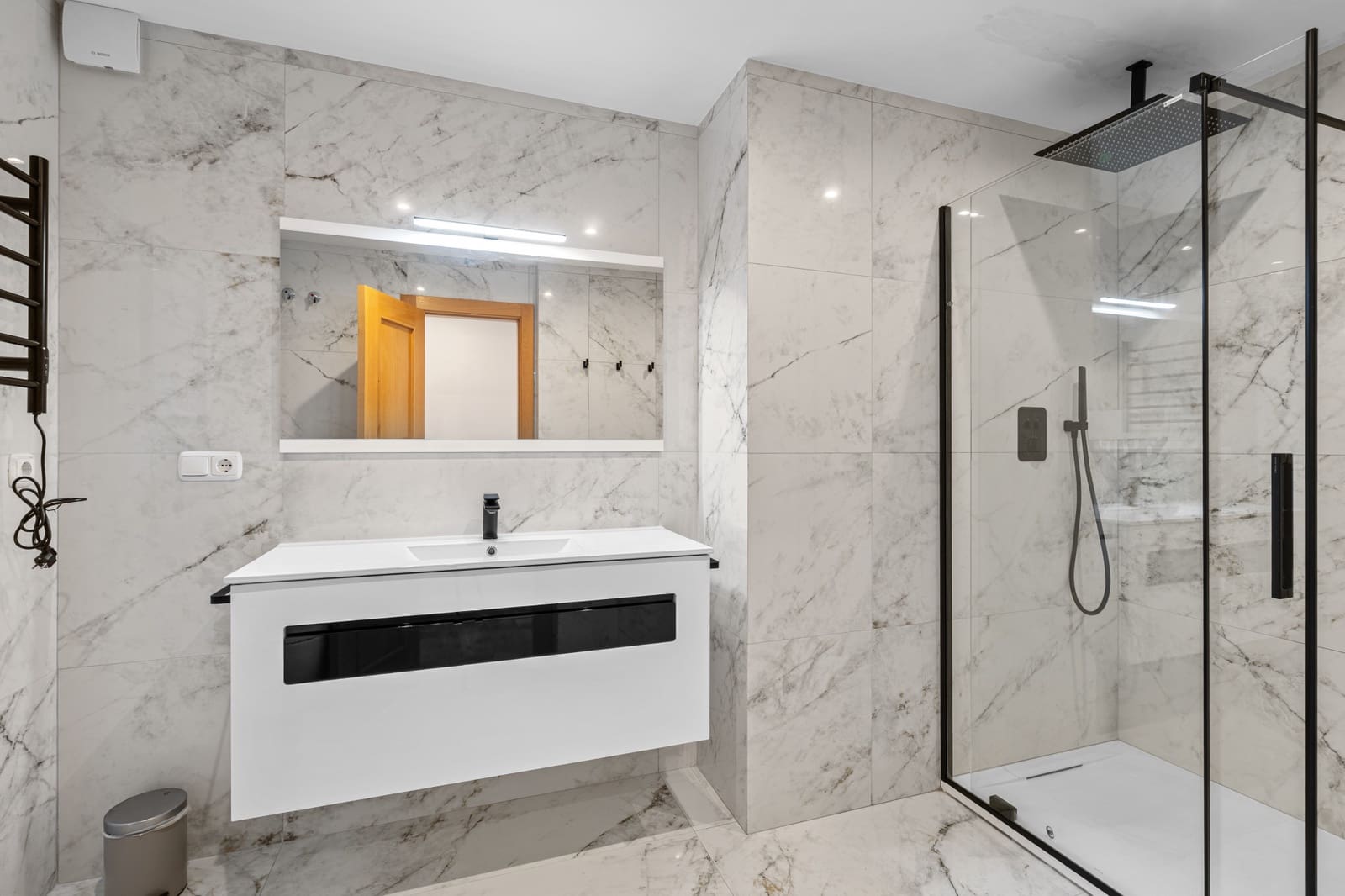 Apartamento de 3 habitaciones en Guadalmansa en venta con piscina garaje - 725.000 € (Ref: 9501931)