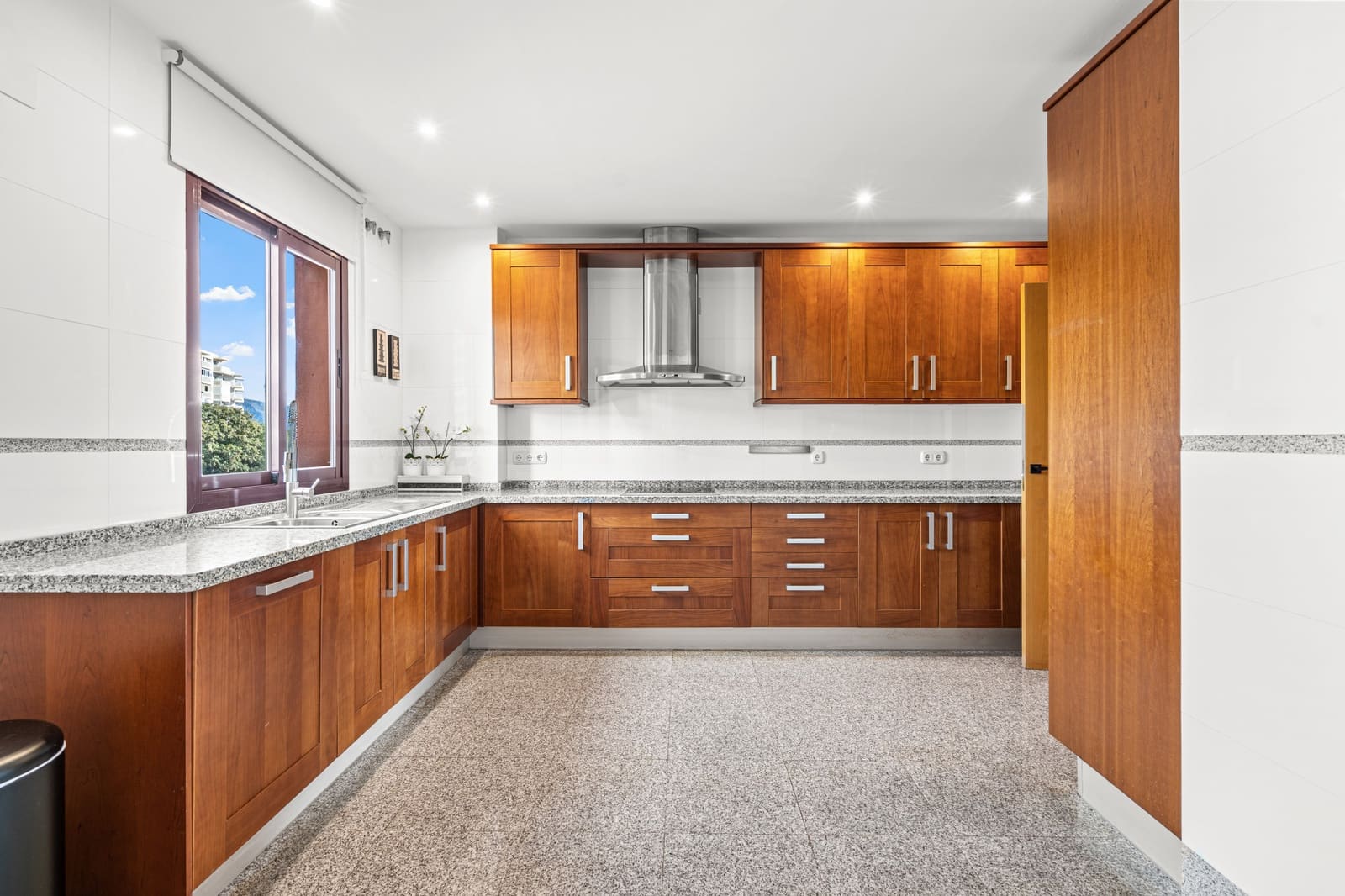 Apartamento de 3 habitaciones en Guadalmansa en venta con piscina garaje - 725.000 € (Ref: 9501931)