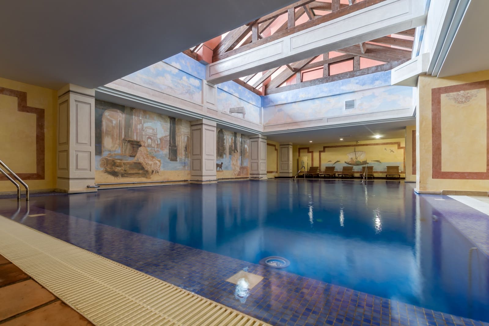 Apartamento de 3 habitaciones en Guadalmansa en venta con piscina garaje - 725.000 € (Ref: 9501931)