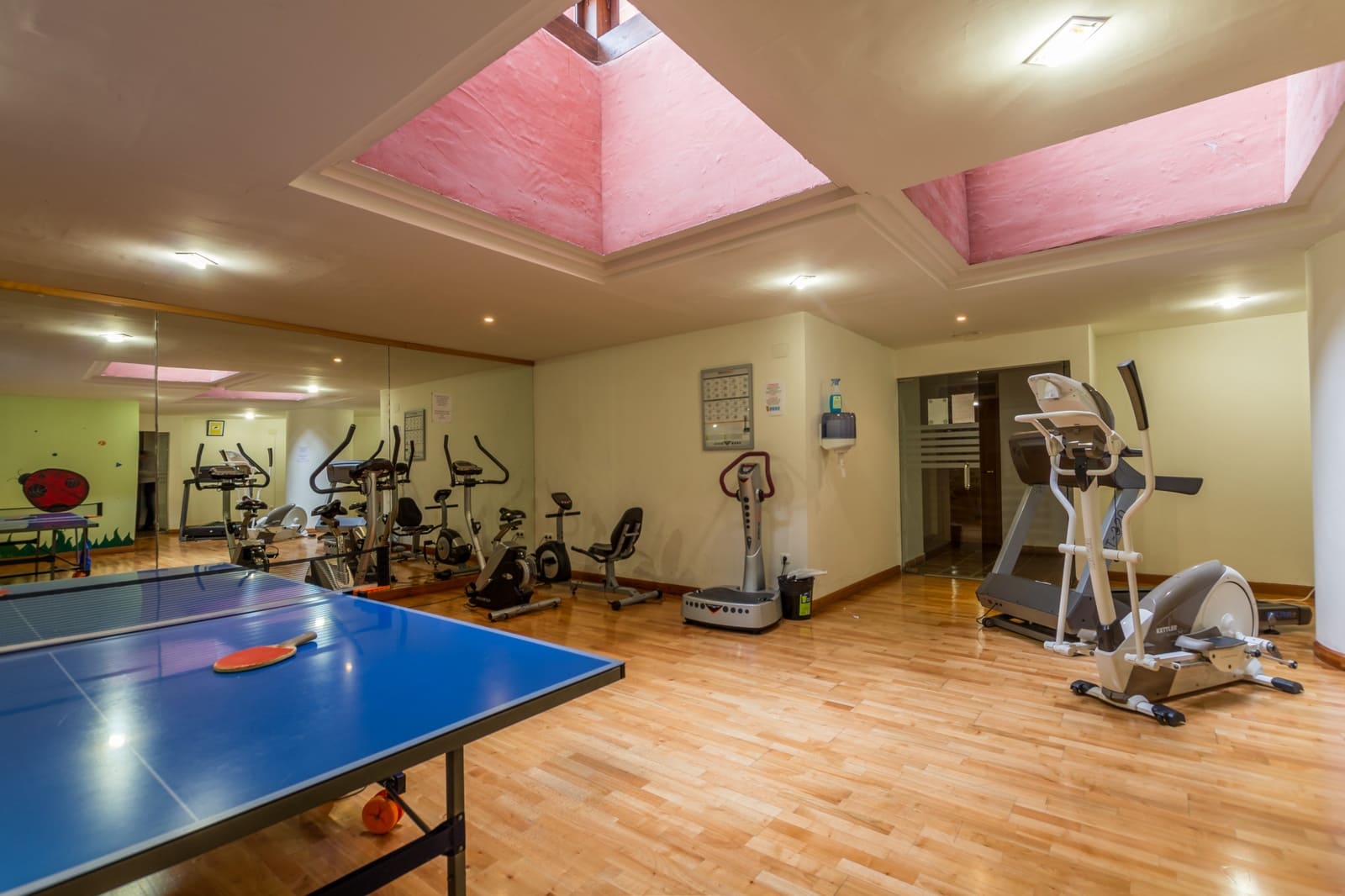 Apartamento de 3 habitaciones en Guadalmansa en venta con piscina garaje - 725.000 € (Ref: 9501931)