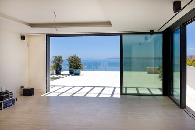 3 bedroom Penthouse for sale in Puerto de Estepona, Estepona with pool garage - € 5,000,000 (Ref: 9518552)