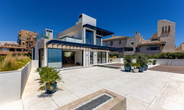 3 Zimmer Penthouse zu verkaufen in Puerto de Estepona, Estepona mit Pool Garage - 5.000.000 € (Ref: 9518552)