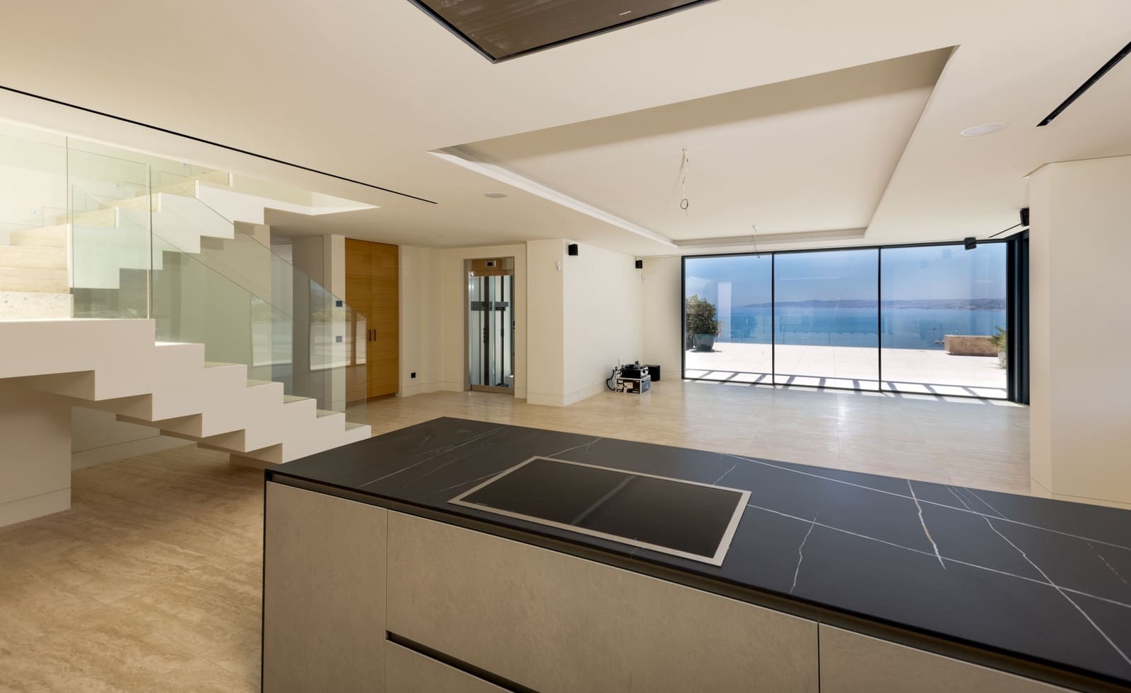 3 bedroom Penthouse for sale in Estepona with pool garage - € 6,500,000 (Ref: 9518552)
