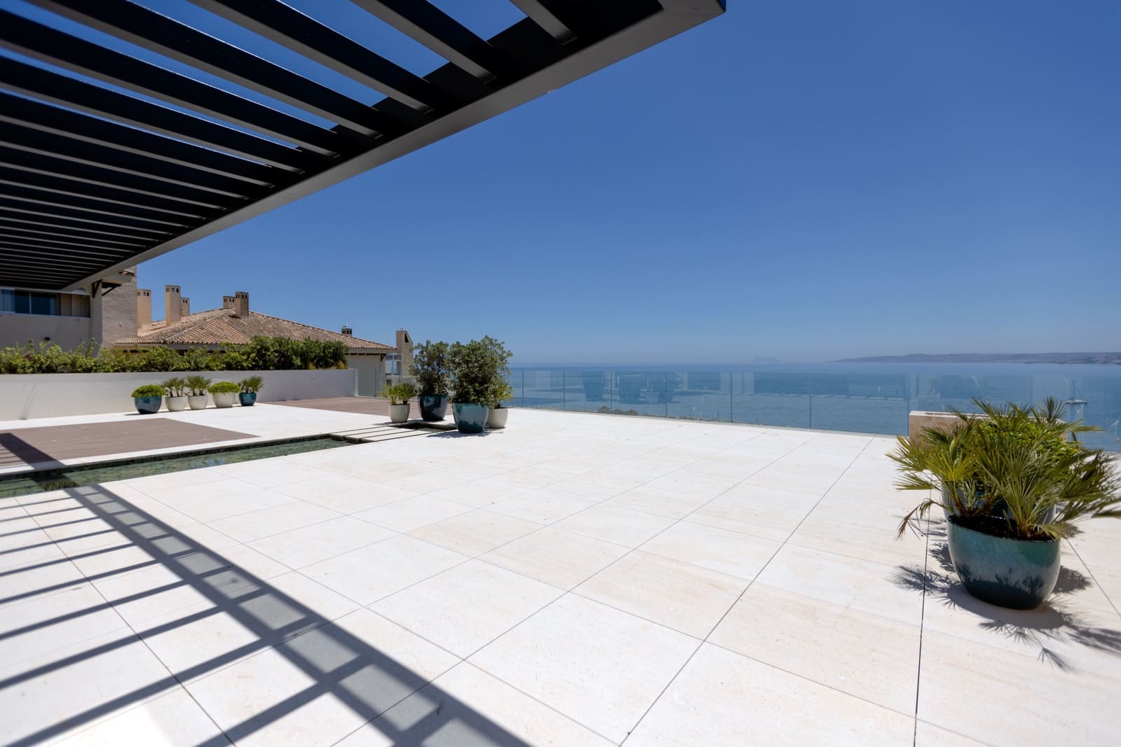 3 bedroom Penthouse for sale in Estepona with pool garage - € 6,500,000 (Ref: 9518552)
