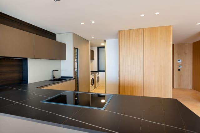 4 Zimmer Apartment zu verkaufen in Puerto de Estepona, Estepona mit Pool Garage - 4.385.000 € (Ref: 9518553)