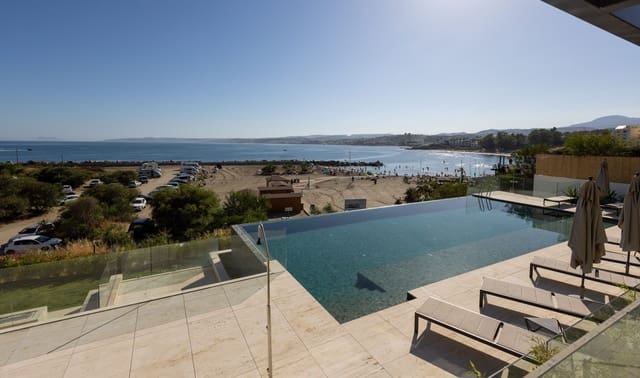 4 Zimmer Apartment zu verkaufen in Puerto de Estepona, Estepona mit Pool Garage - 4.385.000 € (Ref: 9518553)