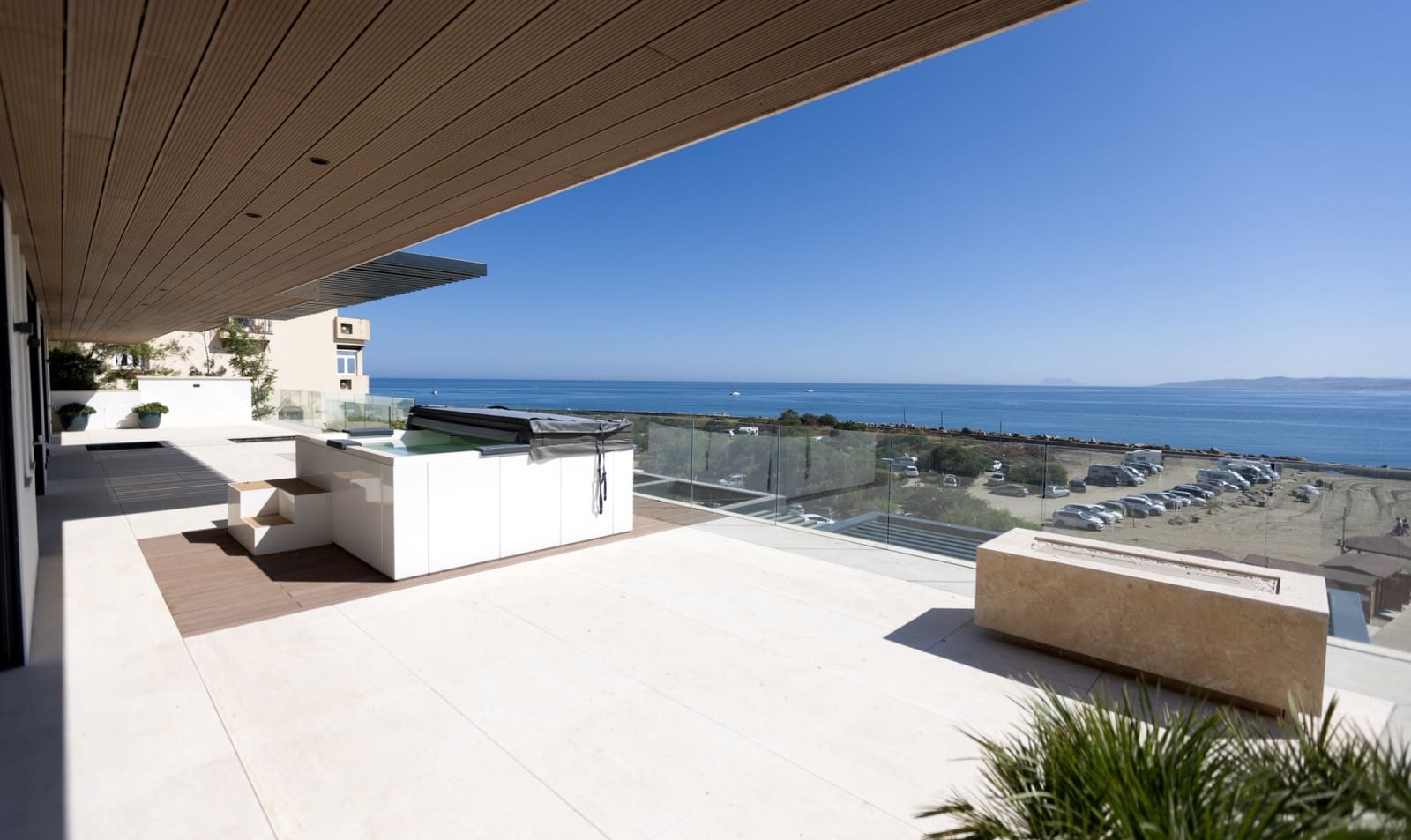 3 bedroom Apartment for sale in Estepona with pool garage - € 2,410,000 (Ref: 9518554)