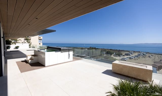 3 bedroom Apartment for sale in Puerto de Estepona, Estepona with pool garage - € 2,410,000 (Ref: 9518554)