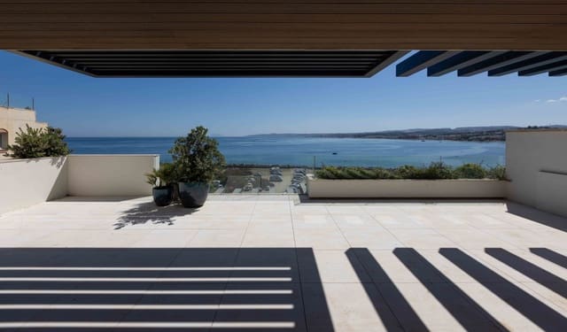 2 soverom Leilighet til salgs i Puerto de Estepona, Estepona med svømmebasseng garasje - € 2 310 000 (Ref: 9518555)