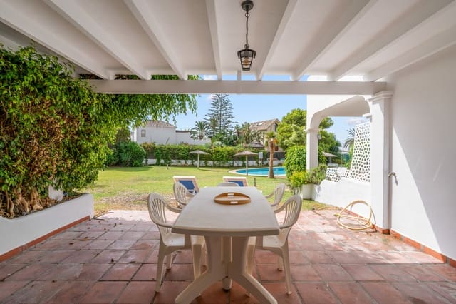 3 chambre Maison de Ville à vendre à Las Chapas, Marbella avec piscine garage - 830 000 € (Ref: 9543132)
