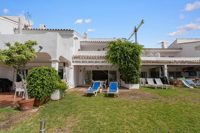 3 chambre Maison de Ville à vendre à Las Chapas, Marbella avec piscine garage - 830 000 € (Ref: 9543132)