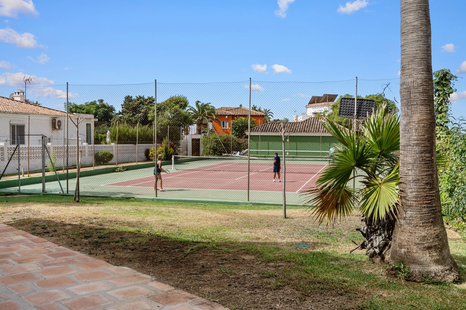 3 soverom Hus til salgs i Marbella med svømmebasseng garasje - € 830 000 (Ref: 9543132)
