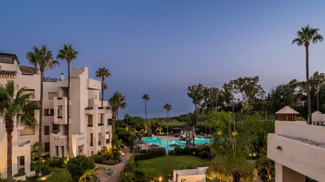 3 slaapkamer Appartement te koop in El Velerín, Estepona met zwembad garage - € 1.995.000 (Ref: 9547550)