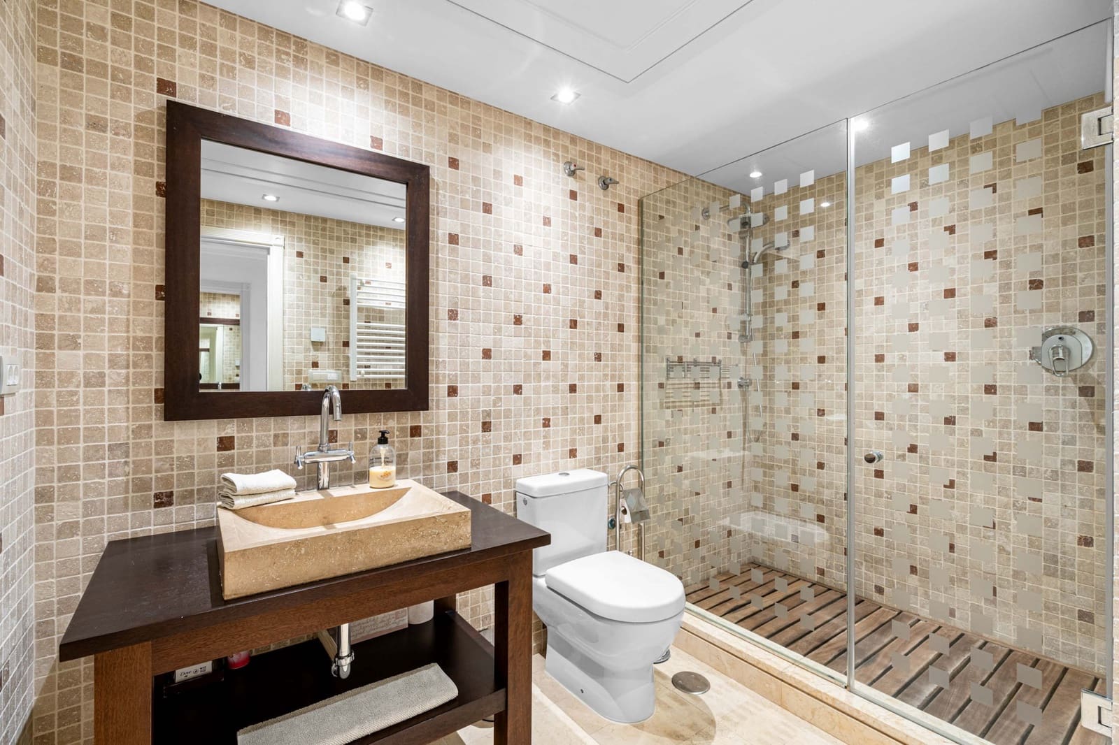 3 Zimmer Apartment zu verkaufen in Estepona mit Pool Garage - 2.650.000 € (Ref: 9670133)