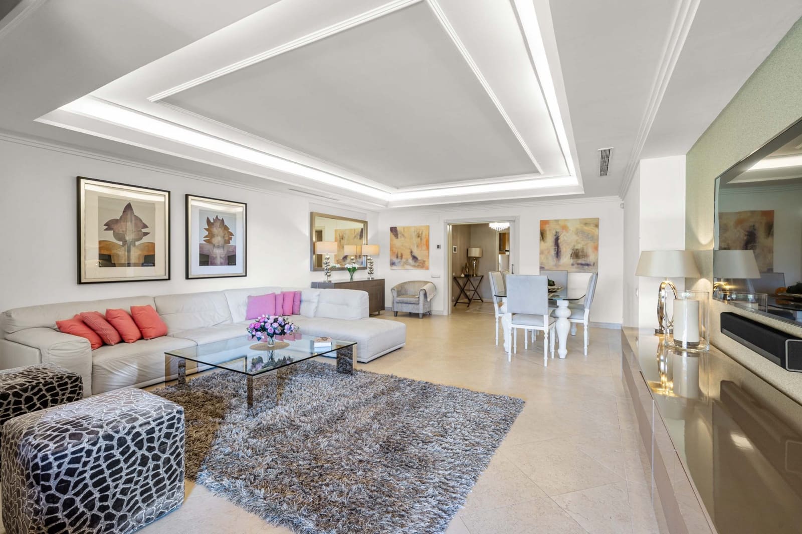 3 Zimmer Apartment zu verkaufen in Estepona mit Pool Garage - 2.650.000 € (Ref: 9670133)