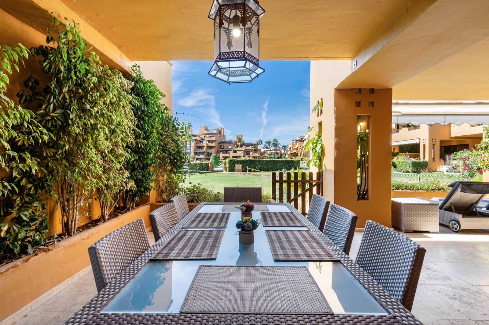 3 Zimmer Apartment zu verkaufen in Estepona mit Pool Garage - 2.650.000 € (Ref: 9670133)