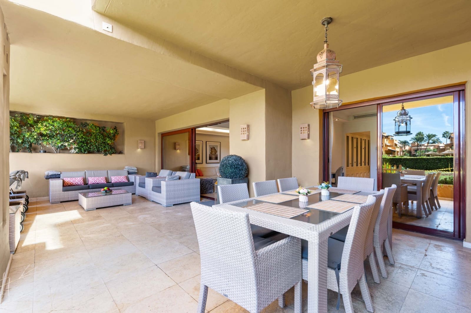 3 bedroom Apartment for sale in Estepona with pool garage - € 2,650,000 (Ref: 9670133)