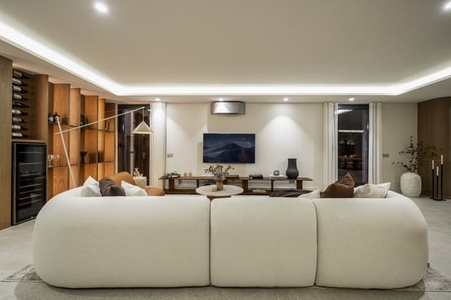 5 slaapkamer Villa te koop in Nueva Andalucia, Marbella met zwembad garage - € 2.475.000 (Ref: 9679577)