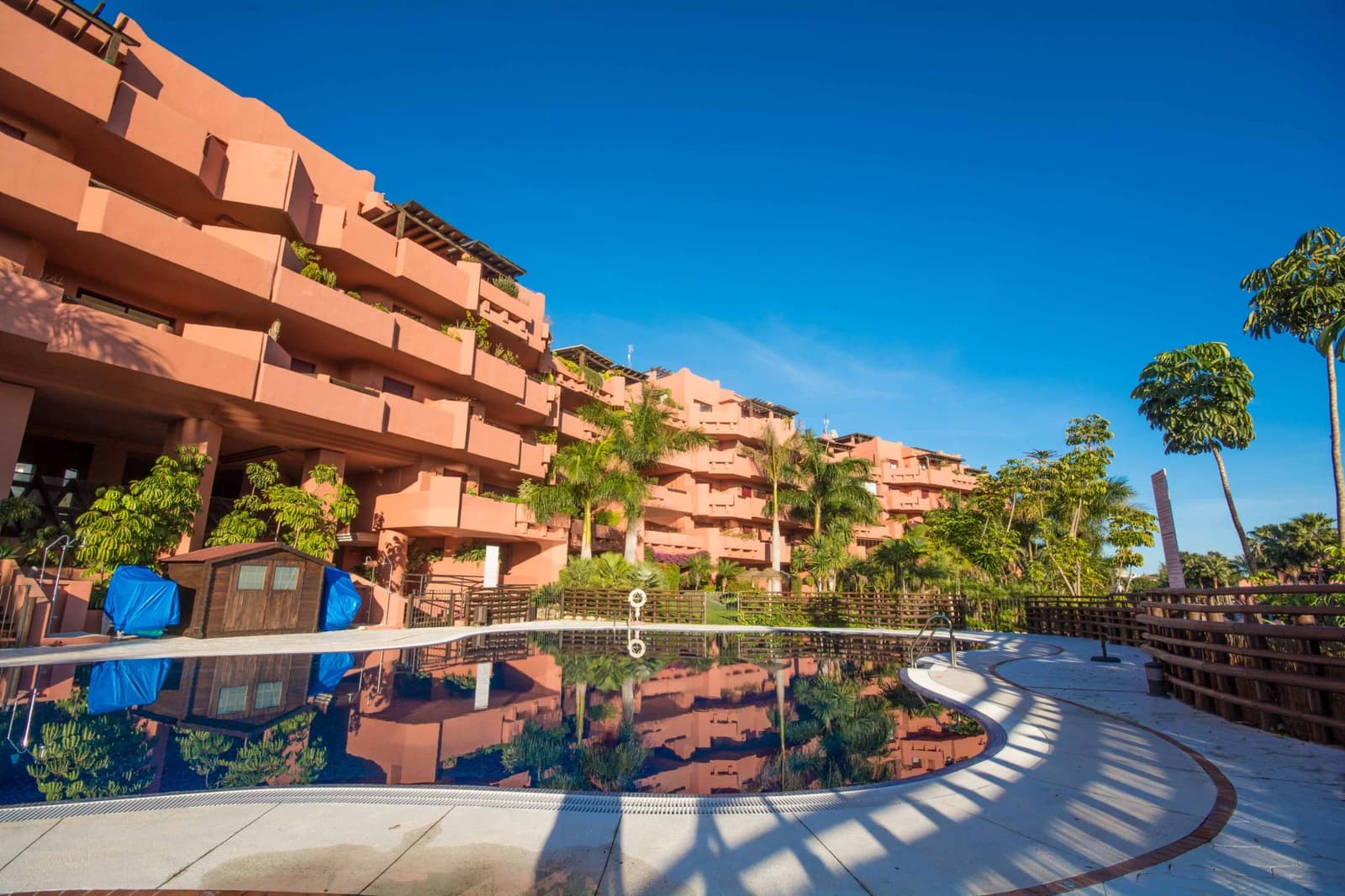 4 slaapkamer Appartement te koop in Estepona met zwembad garage - € 845.000 (Ref: 9686190)