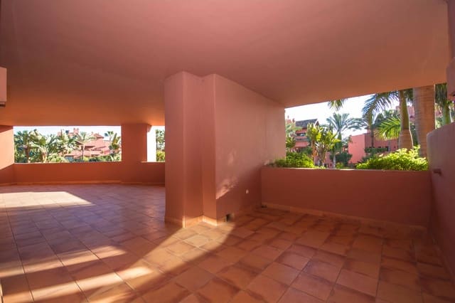 4 chambre Appartement à vendre à Guadalmansa, Estepona avec piscine garage - 845 000 € (Ref: 9686190)