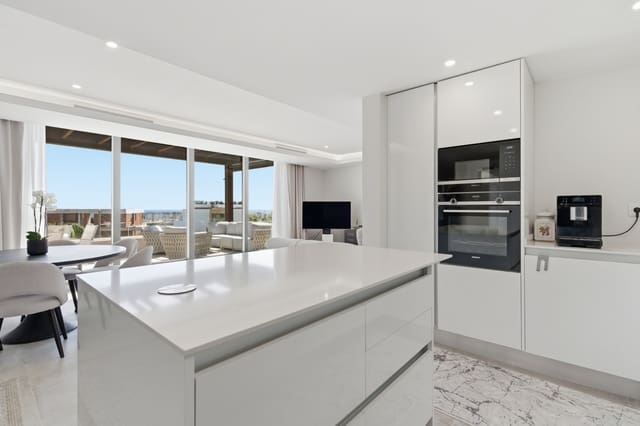 2 sovrum Takvåning till salu i Cancelada, Estepona med pool garage - 699 000 € (Ref: 9698069)
