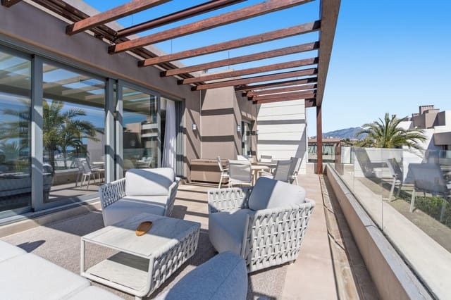 2 sovrum Takvåning till salu i Cancelada, Estepona med pool garage - 699 000 € (Ref: 9698069)