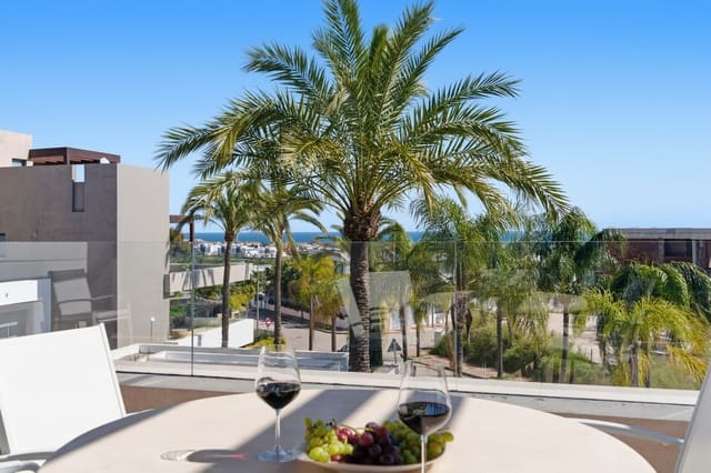 2 sovrum Takvåning till salu i Cancelada, Estepona med pool garage - 699 000 € (Ref: 9698069)