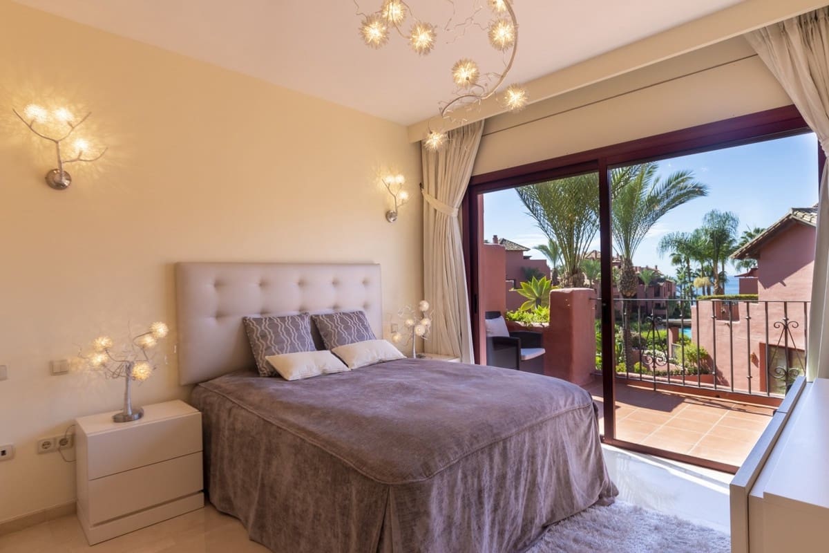 3 Zimmer Penthouse zu verkaufen in Estepona mit Pool Garage - 1.750.000 € (Ref: 9711152)