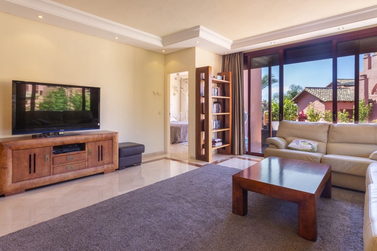 3 Zimmer Penthouse zu verkaufen in Estepona mit Pool Garage - 1.750.000 € (Ref: 9711152)