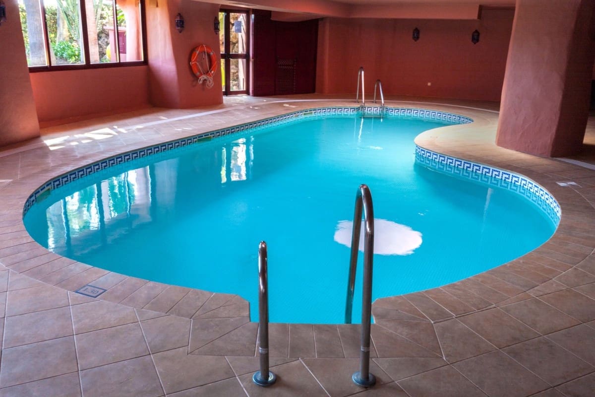 3 bedroom Penthouse for sale in Estepona with pool garage - € 1,650,000 (Ref: 9711152)