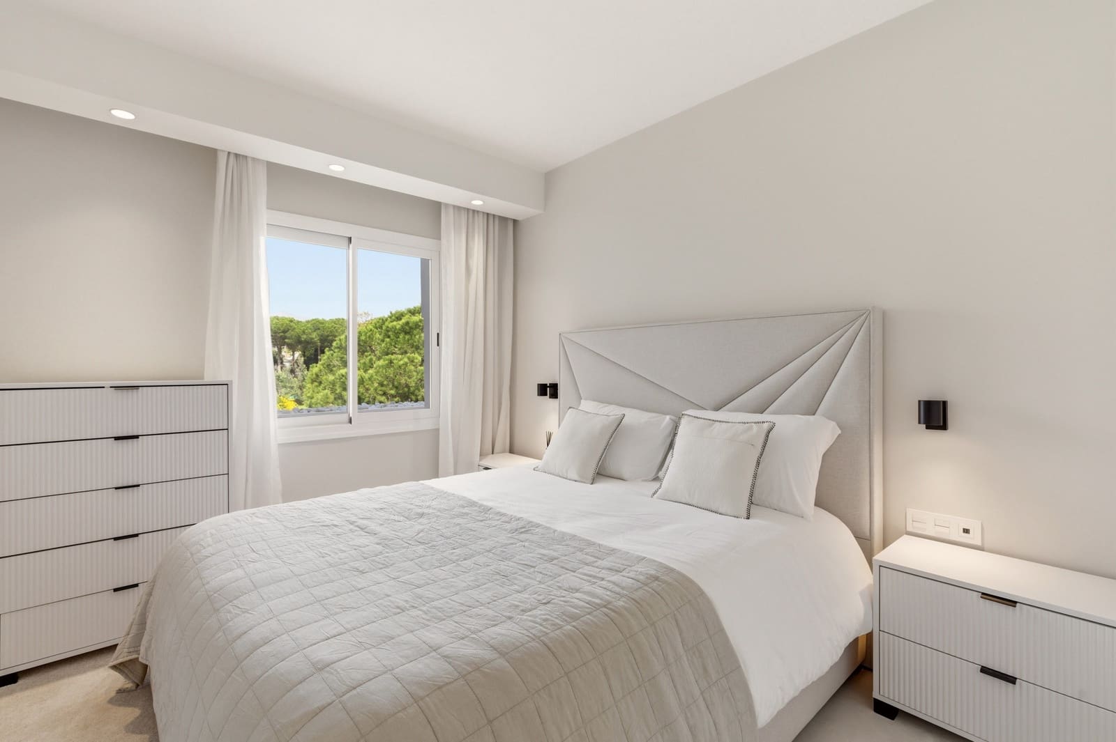 3 makuuhuone Kattohuoneisto myytävänä paikassa Estepona mukana uima-altaan 
autotalli - 1 995 000 € (Ref: 9711153)