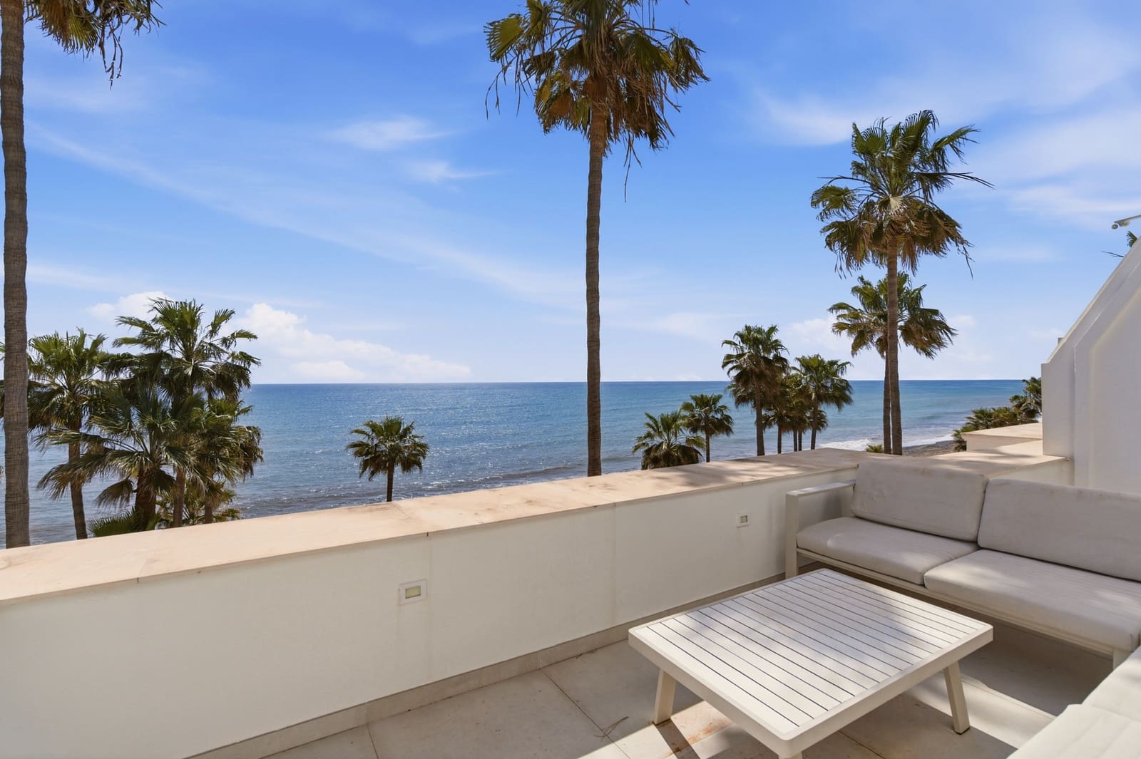 3 makuuhuone Kattohuoneisto myytävänä paikassa Estepona mukana uima-altaan 
autotalli - 1 995 000 € (Ref: 9711153)