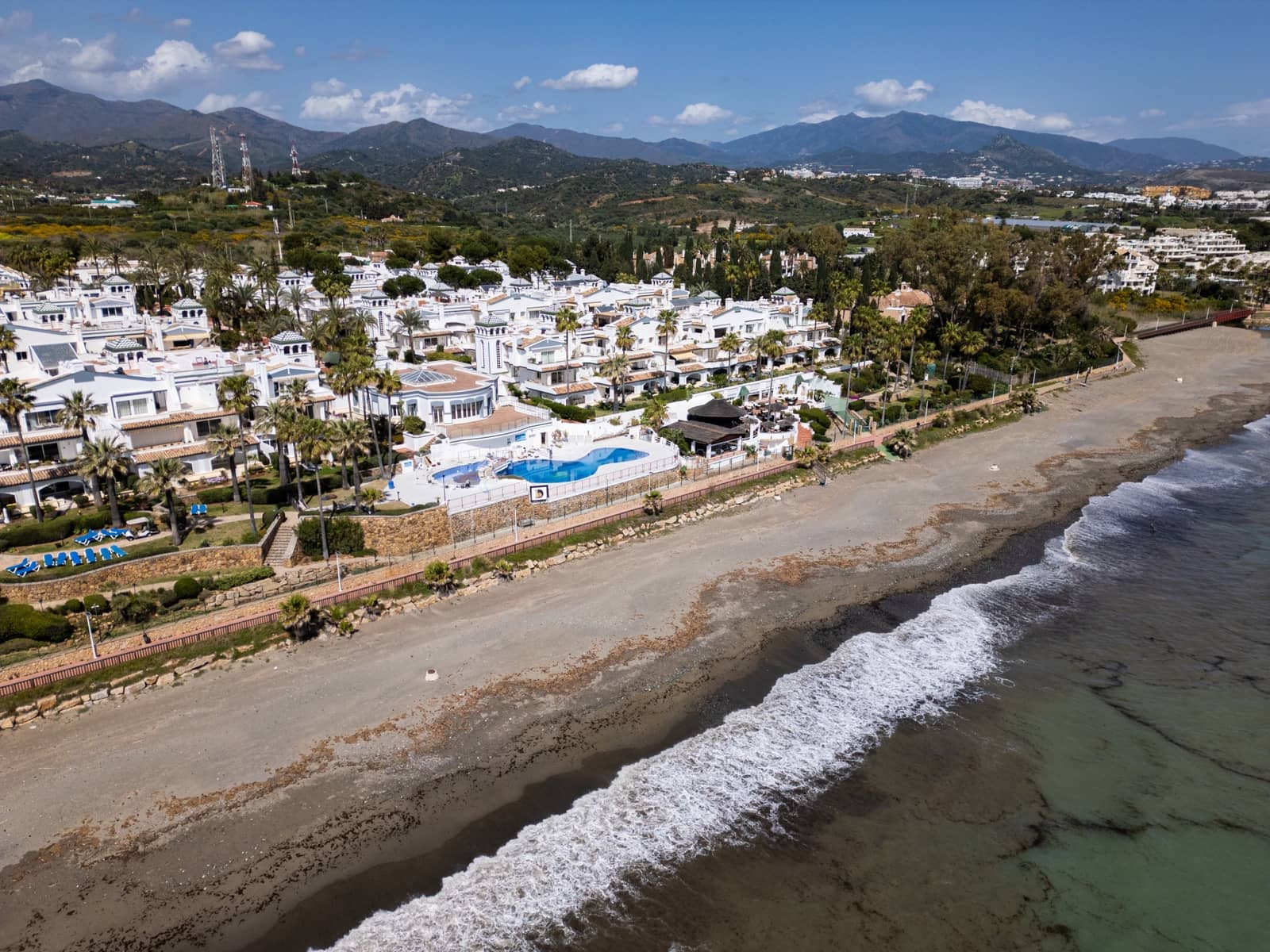 3 makuuhuone Kattohuoneisto myytävänä paikassa Estepona mukana uima-altaan 
autotalli - 1 995 000 € (Ref: 9711153)