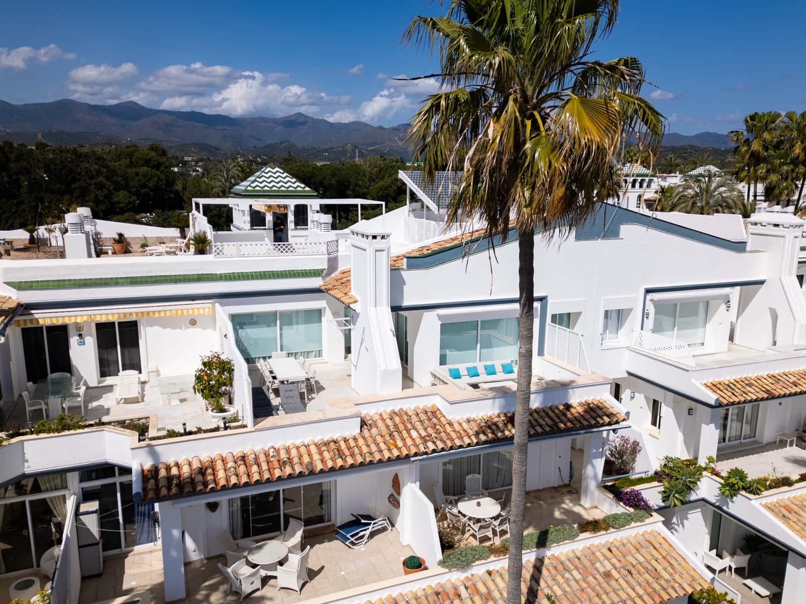 3 makuuhuone Kattohuoneisto myytävänä paikassa Estepona mukana uima-altaan 
autotalli - 1 995 000 € (Ref: 9711153)