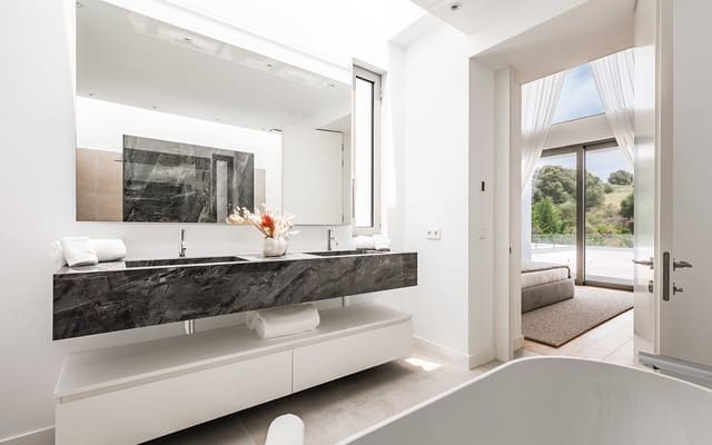 5 chambre Villa/Maison à vendre à El Paraiso, Estepona avec piscine garage - 2 485 000 € (Ref: 9726431)