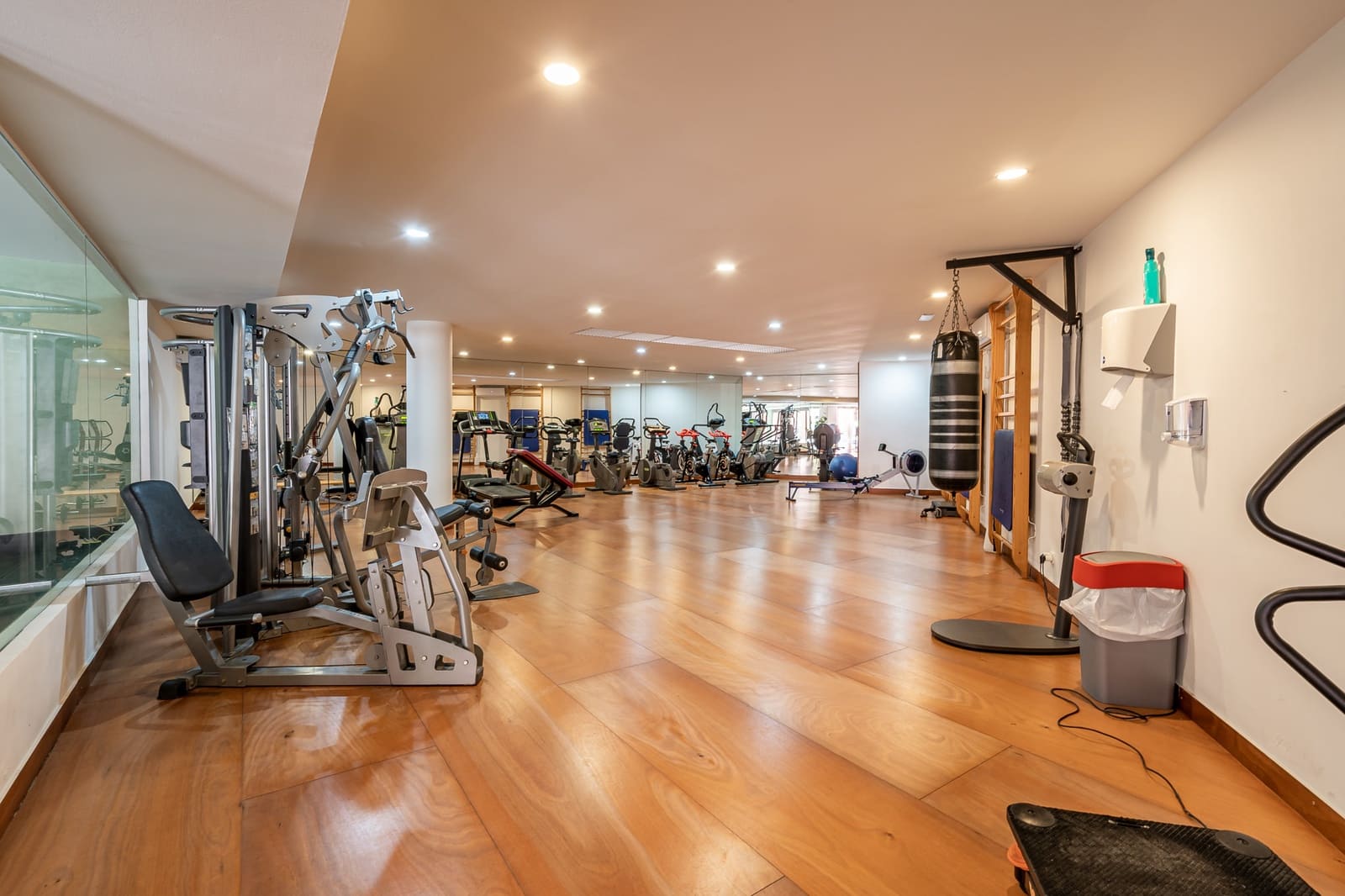 3 chambre Appartement à vendre à Estepona avec piscine garage - 730 000 € (Ref: 9731881)