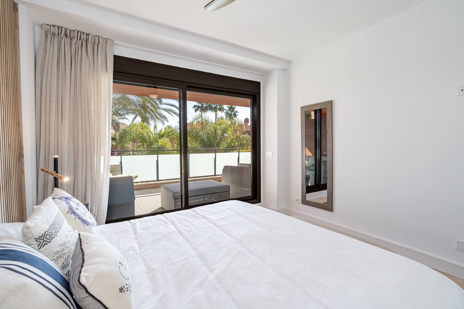 3 chambre Appartement à vendre à Estepona avec piscine garage - 730 000 € (Ref: 9731881)