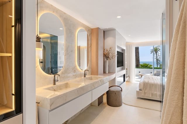 3 slaapkamer Appartement te koop in Zona de Punta Plata, Estepona met zwembad - € 2.995.000 (Ref: 9731882)