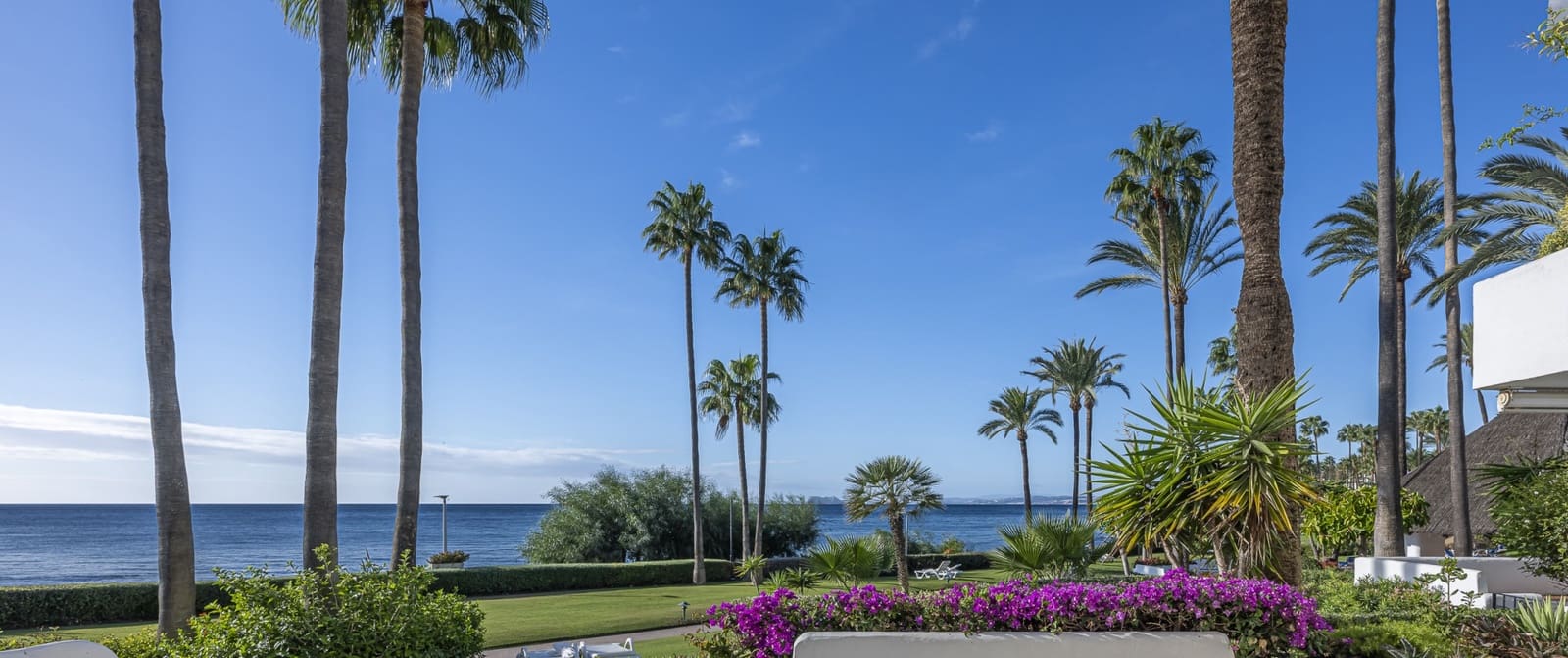 3 bedroom Apartment for sale in Estepona with pool - € 2,995,000 (Ref: 9731882)