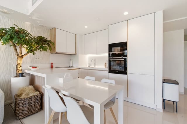 2 chambre Appartement à vendre à Atalaya-Isdabe, Estepona avec piscine garage - 670 000 € (Ref: 9738375)