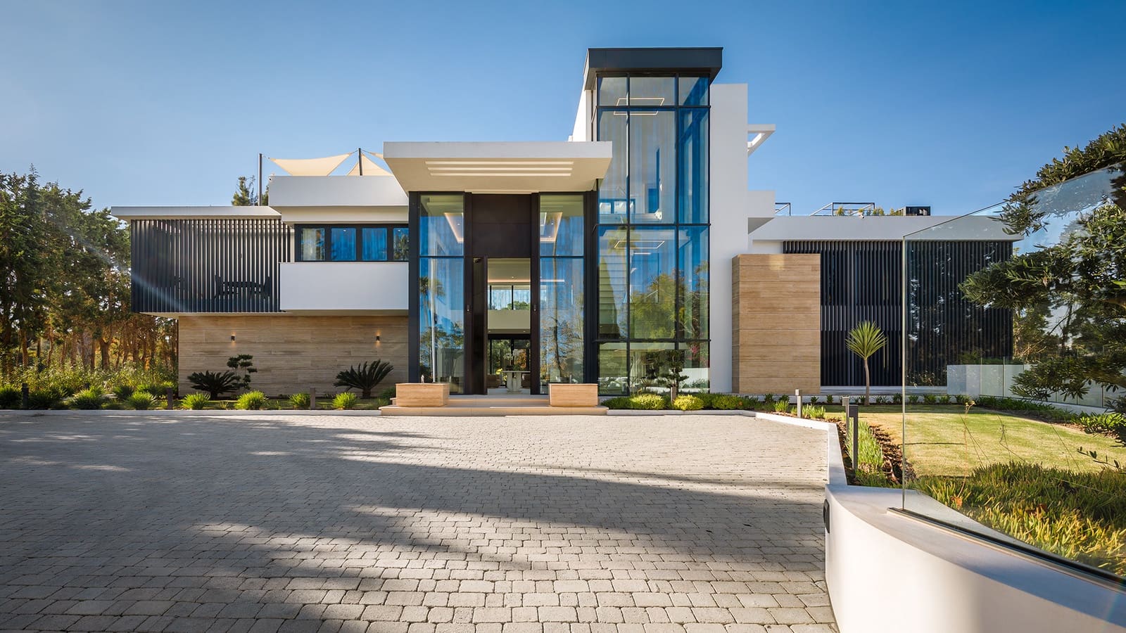 7 bedroom Villa for sale in Sotogrande with pool garage - € 12,995,000 (Ref: 9738376)