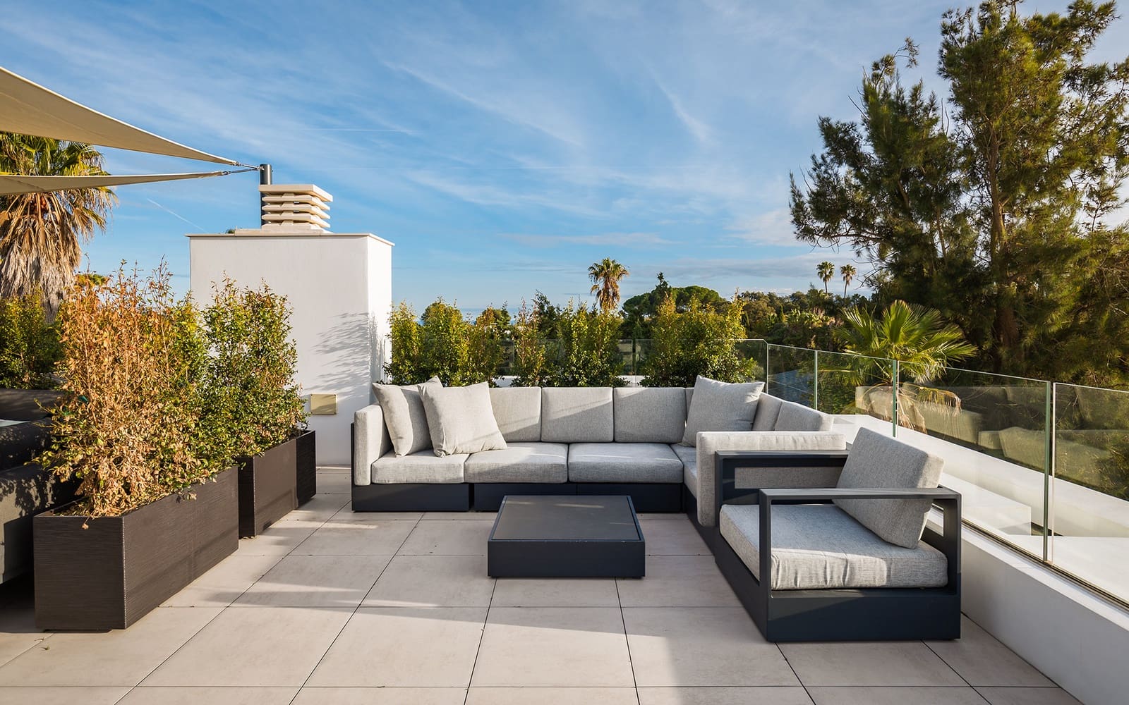 7 bedroom Villa for sale in Sotogrande with pool garage - € 12,995,000 (Ref: 9738376)