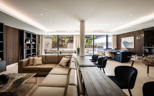 7 bedroom Villa for sale in Sotogrande Costa, San Roque with pool garage - € 12,995,000 (Ref: 9738376)