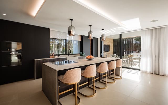 7 bedroom Villa for sale in Sotogrande Costa, San Roque with pool garage - € 12,995,000 (Ref: 9738376)