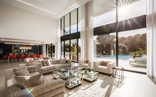 7 bedroom Villa for sale in Sotogrande Costa, San Roque with pool garage - € 12,995,000 (Ref: 9738376)