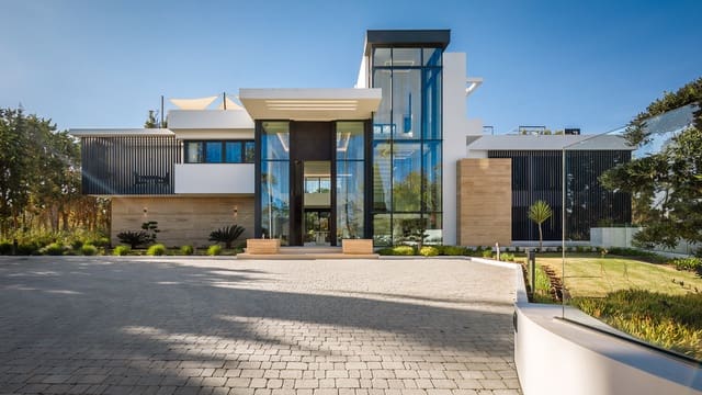 7 bedroom Villa for sale in Sotogrande Costa, San Roque with pool garage - € 12,995,000 (Ref: 9738376)
