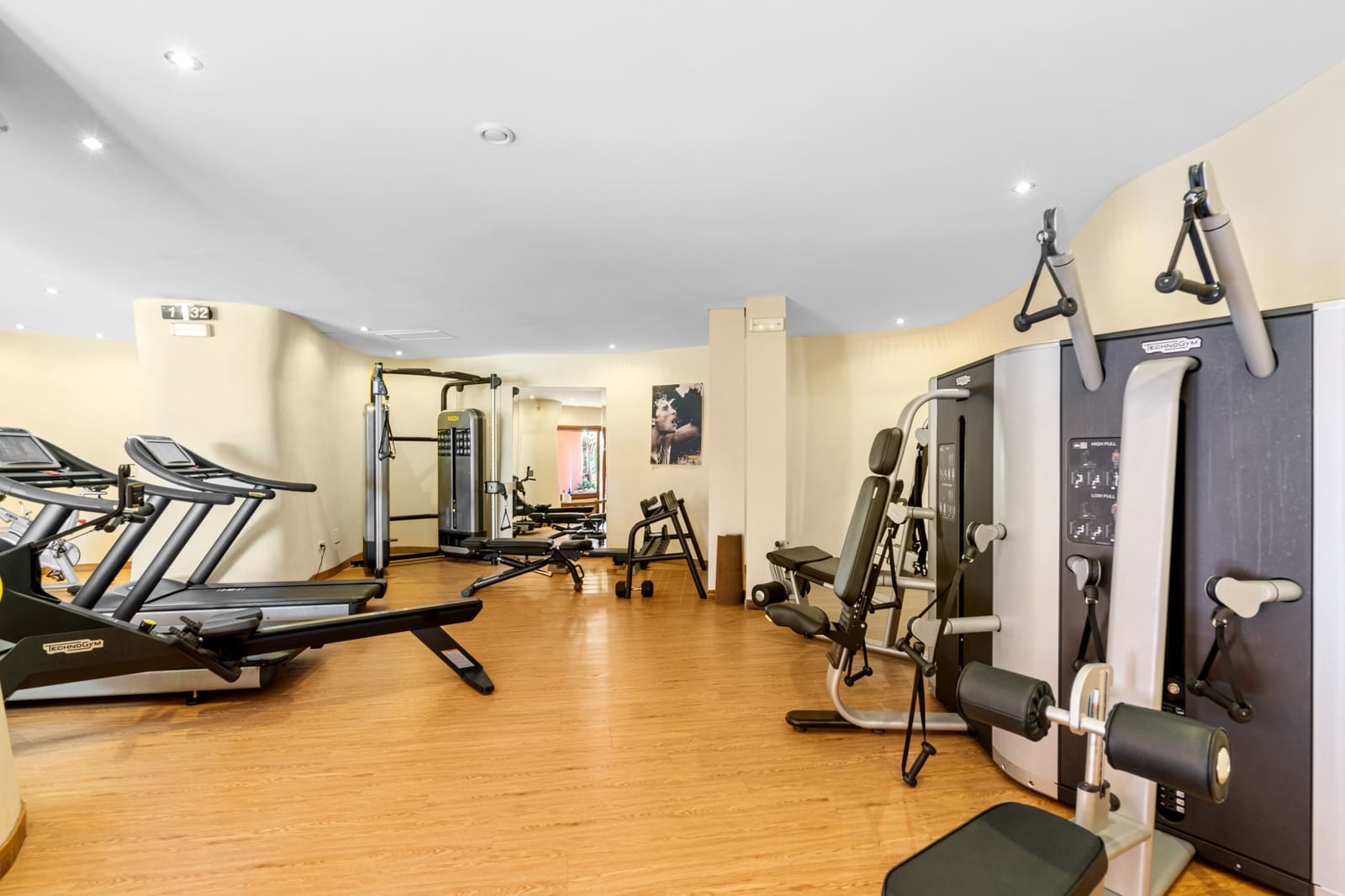 3 sypialnia Penthouse na sprzedaż w Guadalmansa z basenem garażem - 4 995 000 € (Ref: 9780308)