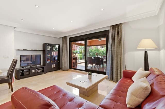 3 sypialnia Apartament na sprzedaż w Estepona z basenem garażem - 680 000 € (Ref: 9783173)