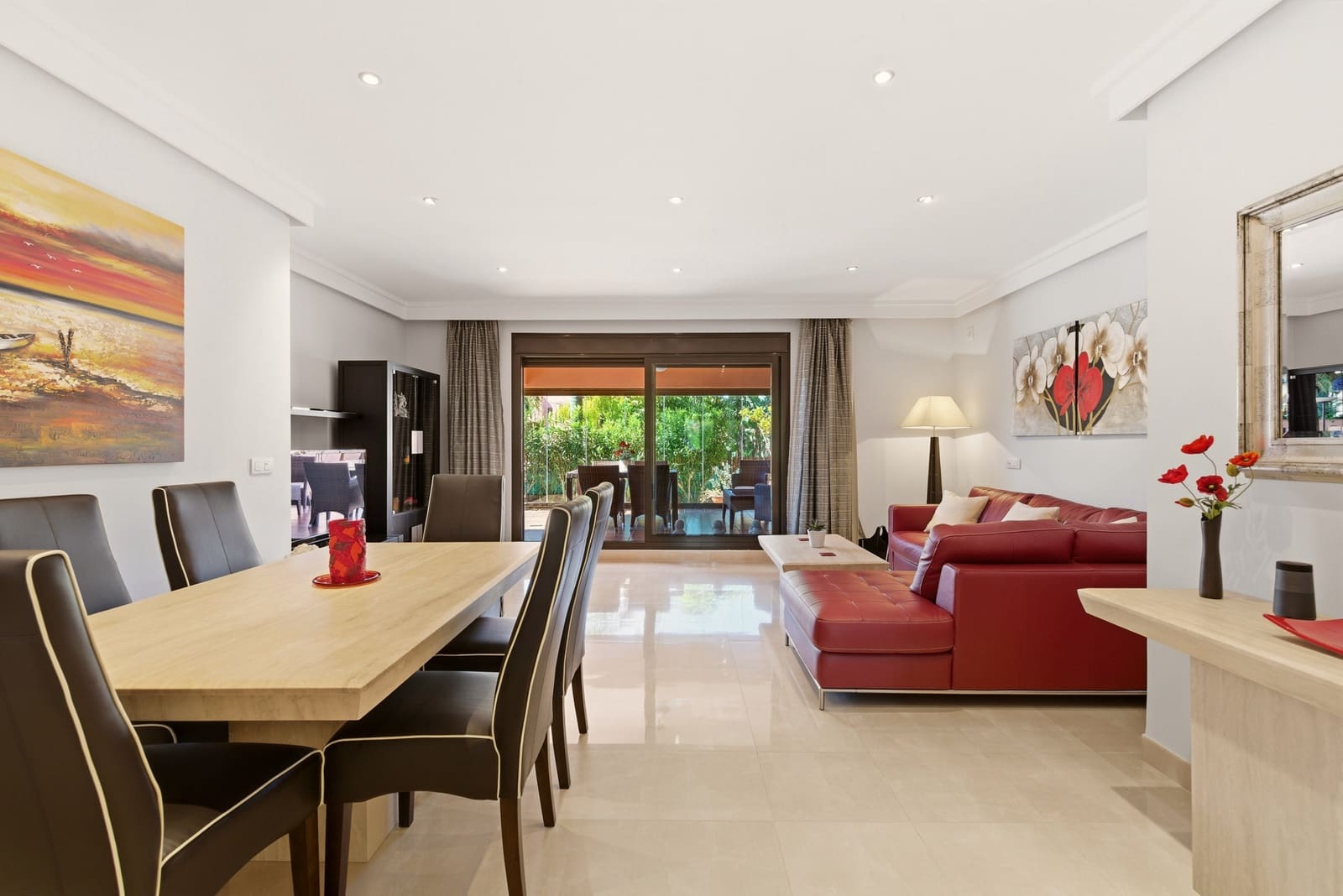 3 quarto Apartamento para venda em Estepona com piscina garagem - 680 000 € (Ref: 9783173)