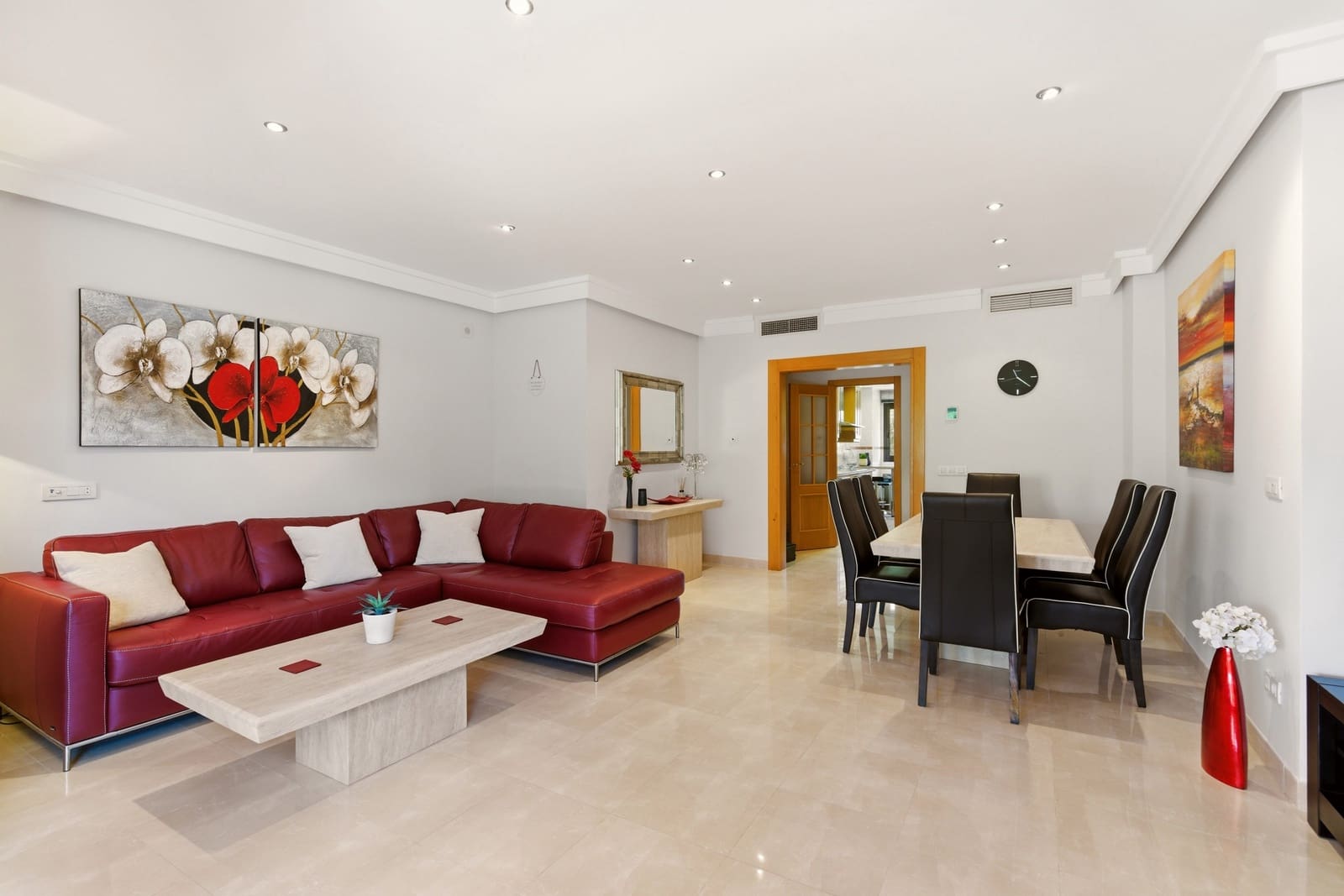 3 quarto Apartamento para venda em Estepona com piscina garagem - 680 000 € (Ref: 9783173)